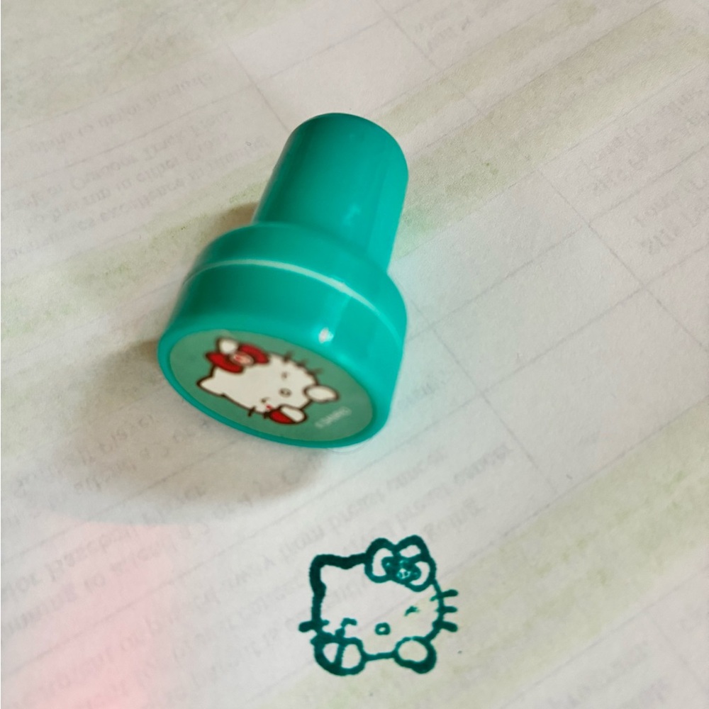 Hello Kitty Floral Party Supplies Set - Picture 4 of 4
